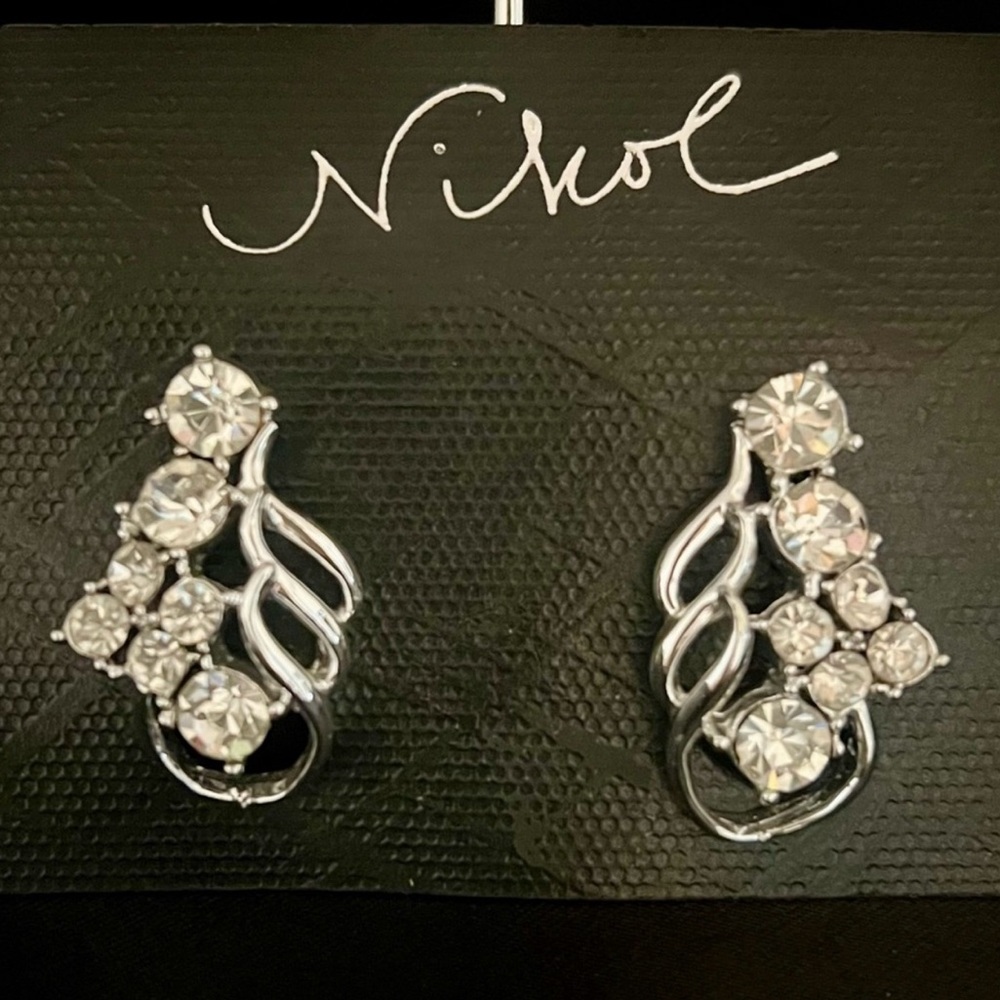Vintage Silver-Tone Multi-Diamond Clip-on Earrings - Picture 4 of 4